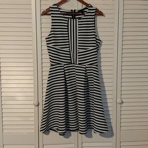 EUC Size Large black and white Attention Dress